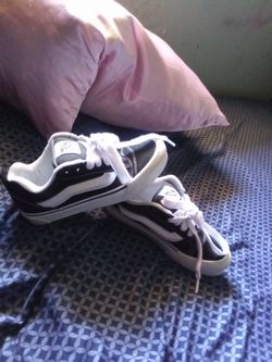 Vans Low-Top Sneakers Black and White