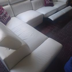 SECTIONAL GENUINE LEATHER RECLINER ELECTRIC WHITE COLOR.. DELIVERY SERVICE AVAILAIBLE ✅🚚💥