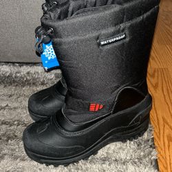 Size 8 Men’s Snow Boots 