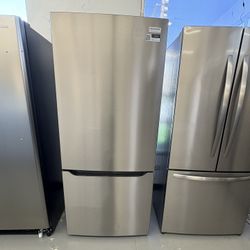 Frigidaire Gallery 30 in. 20.3 cu. ft. Bottom Freezer Refrigerator in Smudge-Proof Stainless Steel with Internal Water Dispenser