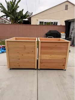 Planter box