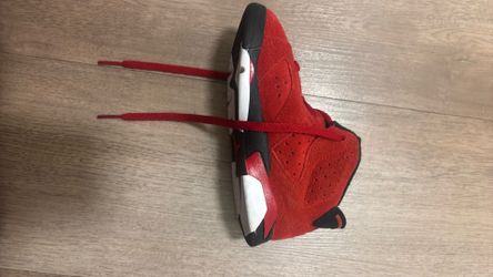 Like NEW size 9C