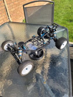Team Associated RC10 B6.4 Dirt version, Team Associated RC10 B6.4 Carpet version.  Hobbywing ESC and Motor.  2 Spektrum transmitters (DX3).  2 Spektru