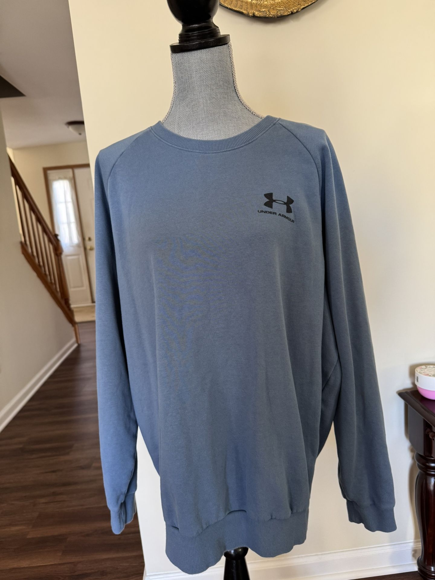 Ladies sweatshirt, size XXL like new