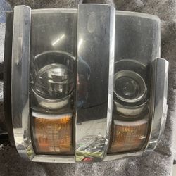 2015-2019 Chevy 2500 LH Headlight 
