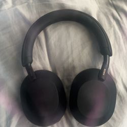 Sony XM5 Headphones 