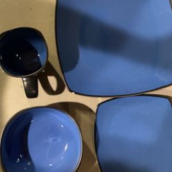 Dinnerware Set 