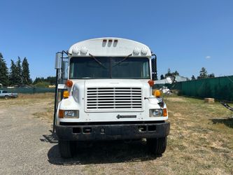 2001 Thomas international bus