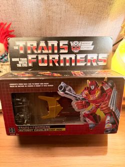 TRANSFORMERS- CAVALIER HOTROD- G1 REISSUE 2017- HASBRO
