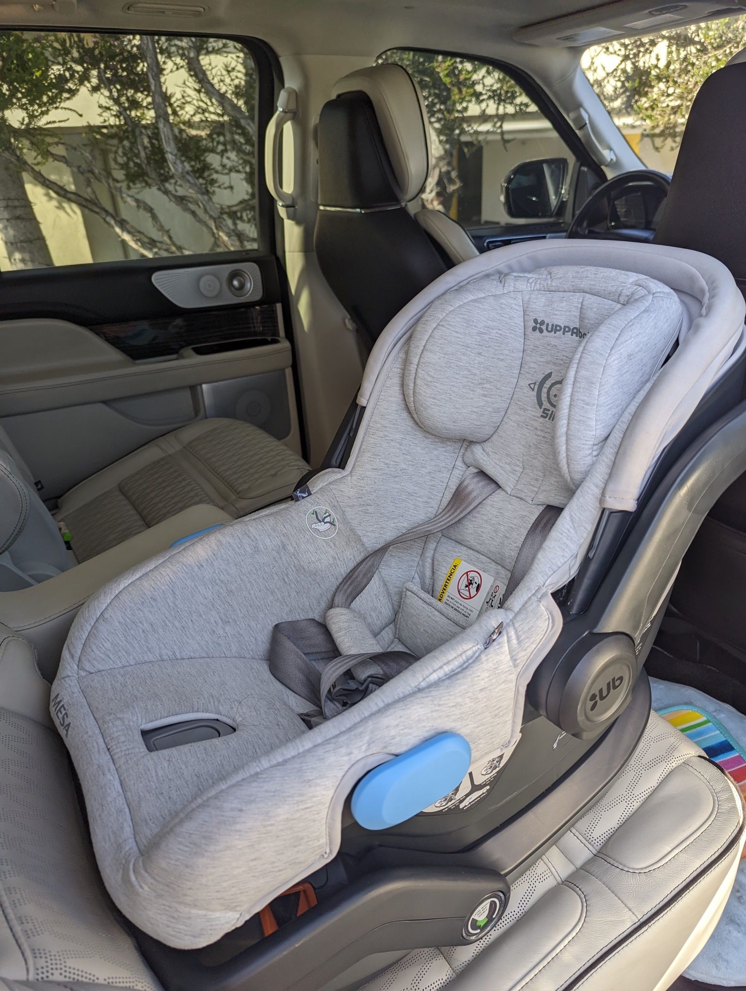 Uppababy mesa 2019 bryce car best sale seat