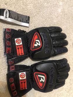 Brand new half price premium ski gloves