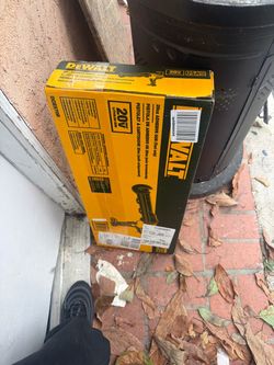 DEWALT 20V 29oz Cordless Adhesive Gun DCE570B