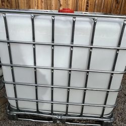 250 Gallon Water Tank Tanque De Agua Like New Clean