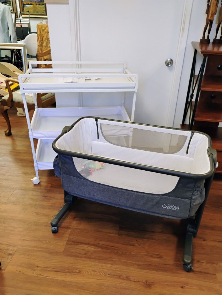 Changing Table, Bassinet And Changing Pad
