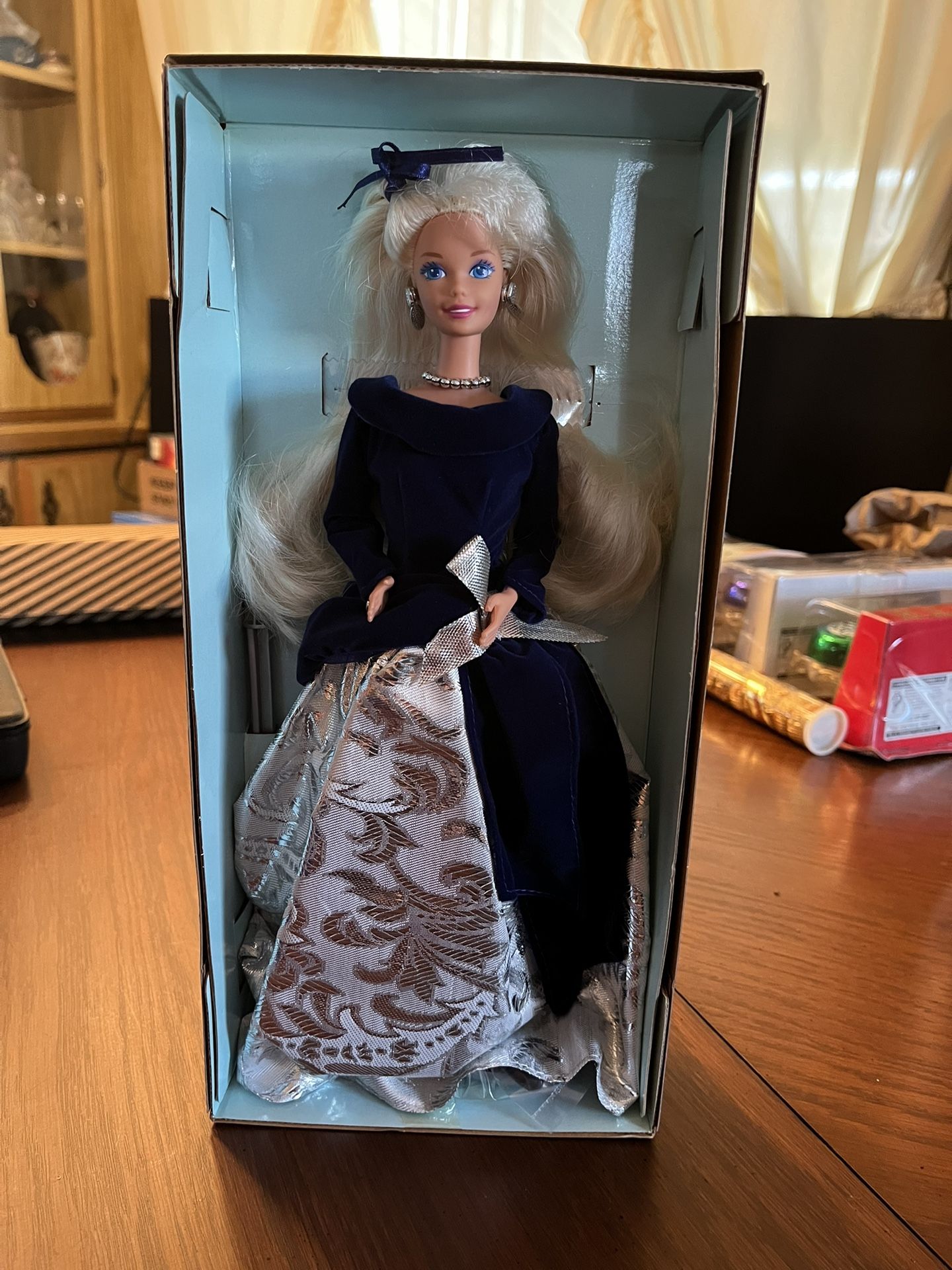 Winter Velvet Special Edition Barbie 1995
