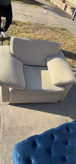 Chair (3)