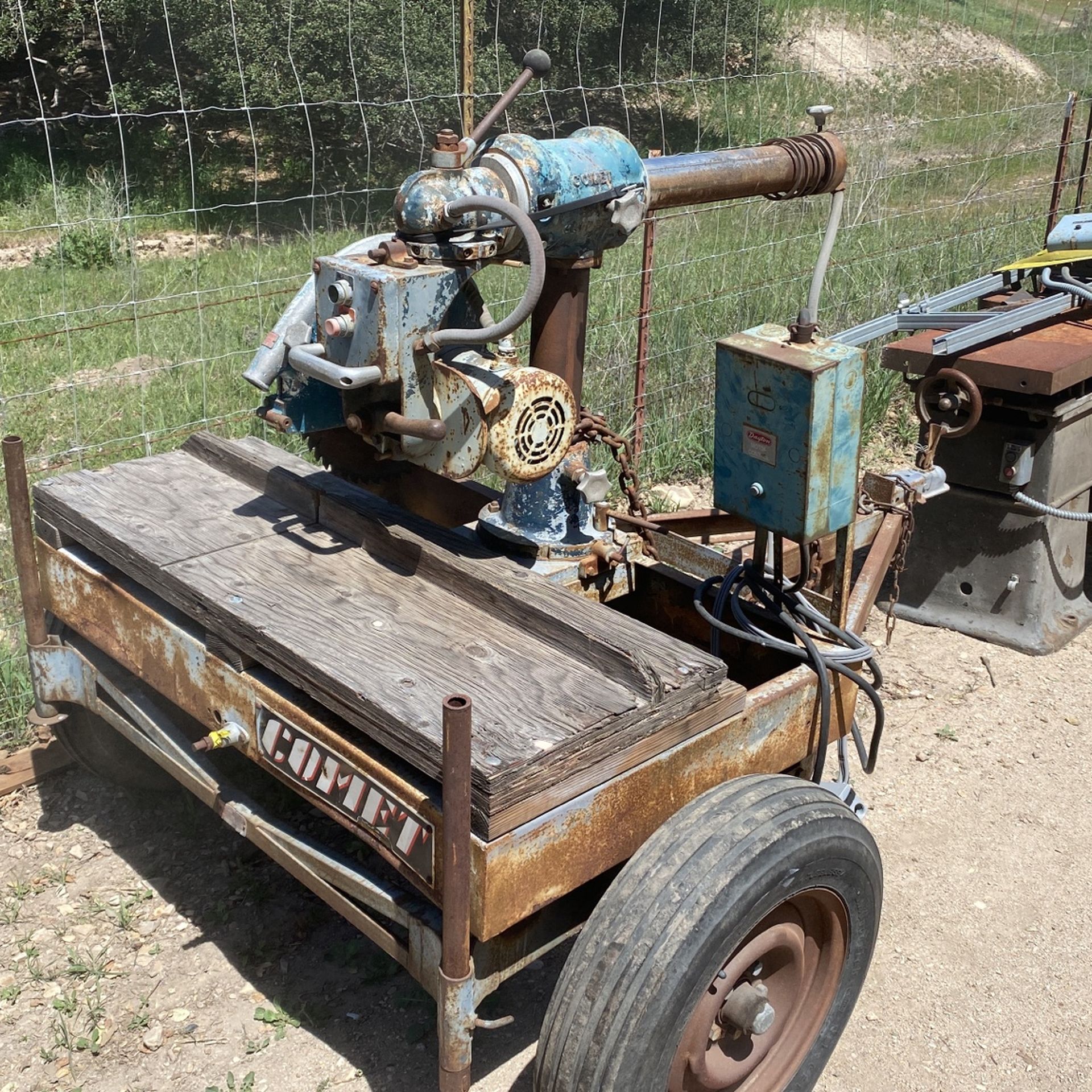 Comet Radial Arm Saw On Trailer 220v 16 Inch Blade