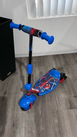 Spider-Man Kids 3-Wheel Kick Scooter