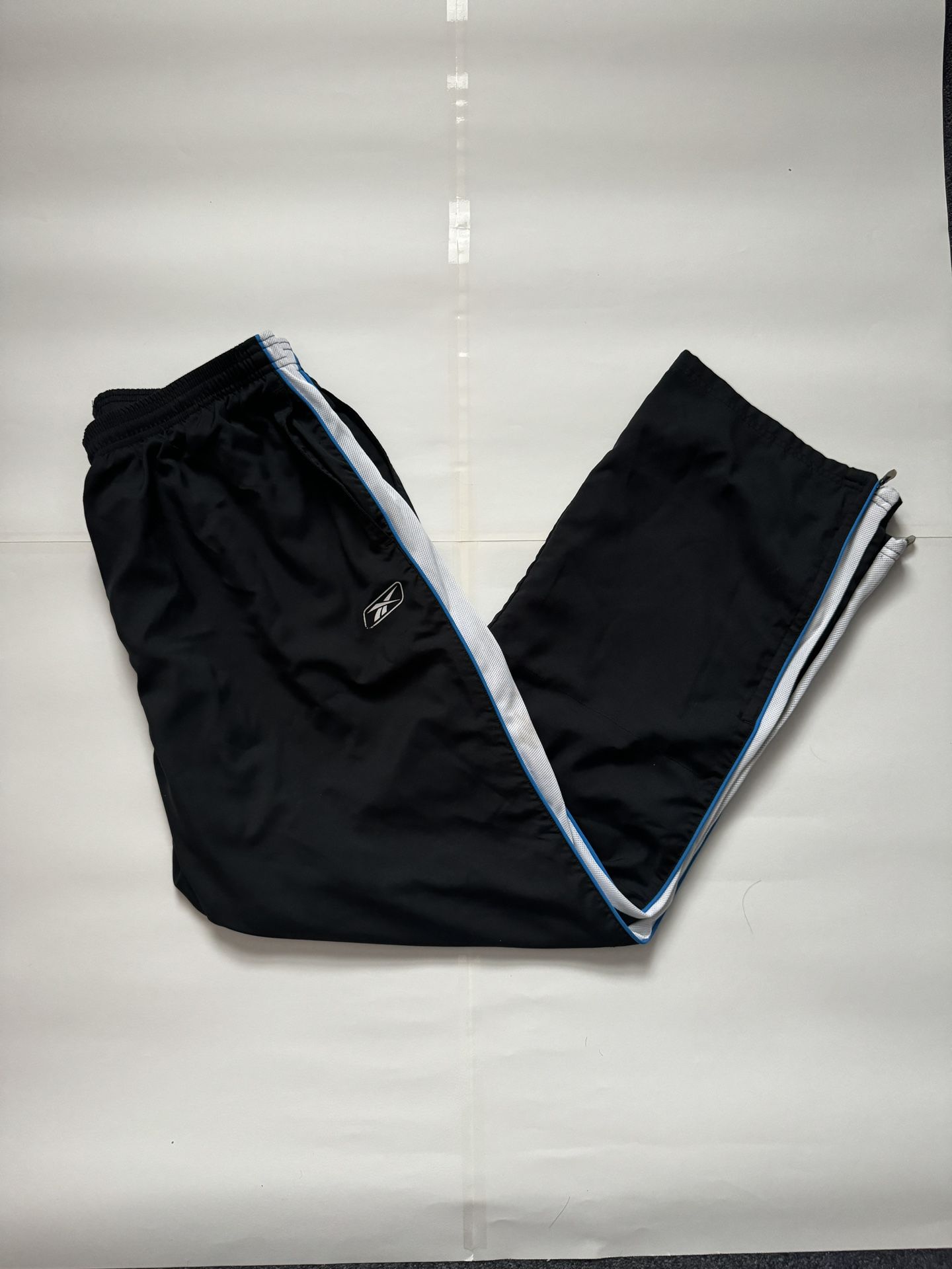 Reebok Mens Athletic Windbreaker Pants  Lightweight Tracksuit Pants Black/White XL
