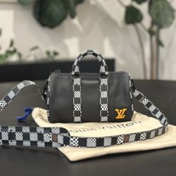 Louis Vuitton Crossbody Bag