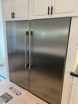 Electrolux Refrigerator 32 Left and Right FRPU19F8WF3