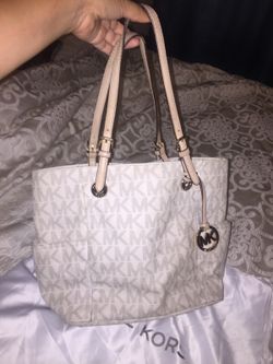 Michael Kors jet set tote