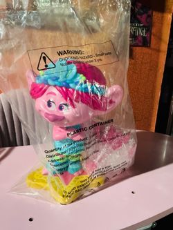AMC Exclusive Trolls Band Together Poppy Popcorn Bucket / Collectible