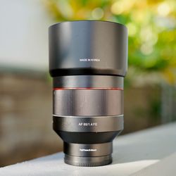 Samyang/Rokinon 85mm F/1.4 Lens for Sony E-Mount