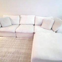 Beautiful 4pc Ivory Boneless Sectional 