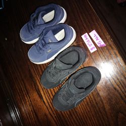 Size 9 Toddler Puma Shoes ( Girls)
