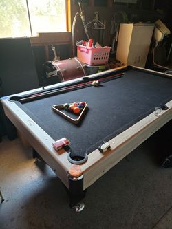 Pool table