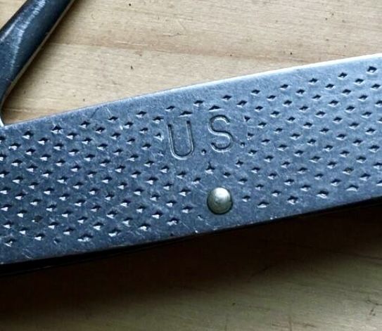 VINTAGE U.S MILITARY 1978 POCKET KNIVE 25$ FIRM