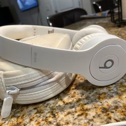 White Beats Solo