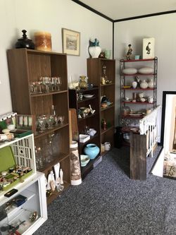HOWELL - Mega Garage Sale Sat. Aug. 25 & Sun. Aug. 26 8am 89 BROOKHILL DR