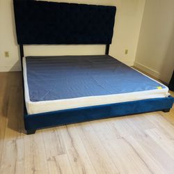 King Bed - Blue Velvet 