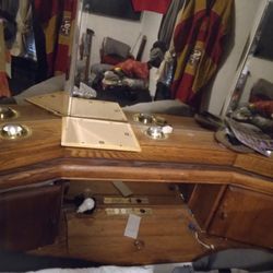 Head Board W/ Mirror