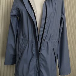 Women’s Raincoat 