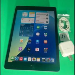 Apple iPad 8th Gen 32GB WiFi+ Cellular unlocked 10.2” iPad—Space Gray complete with usb and Charger 
