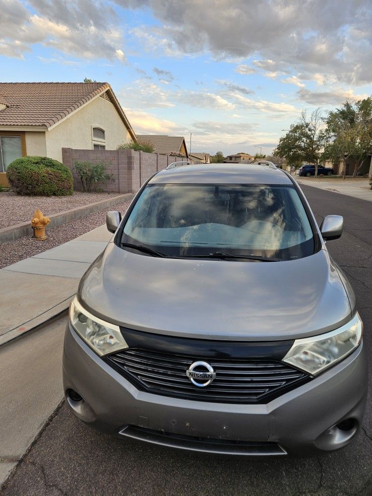 2013 Nissan Quest