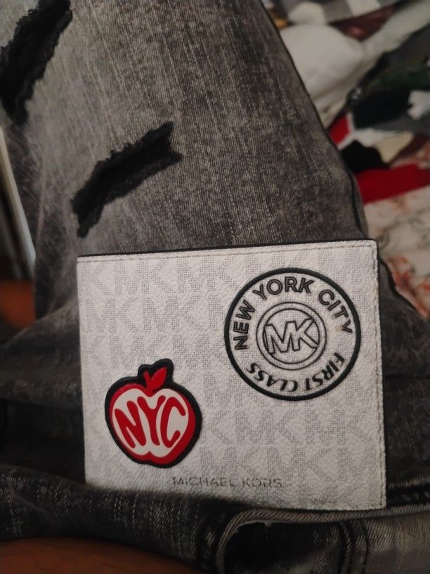 Brand New Wallet Asking $50