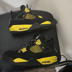 Black Thunder 4s Size 11
