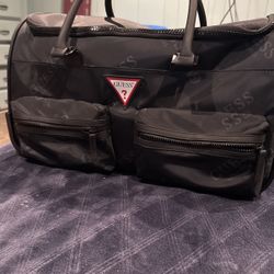 Guess! Duffle/luggage Bag