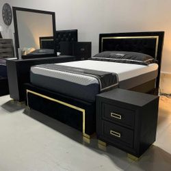 AP🎉 Black/Gold Panel Upholstered Bedroom Set/ 4-Piece (Bed, Dresser, Mirror, Nightstand) Financing - Delivery 