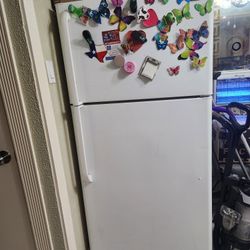 POR MOTIVO DE VIEJE  LAVADORA Y SECADORA A TAN SOLO 