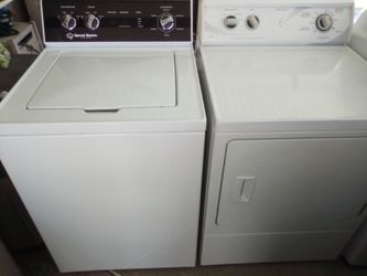 Like New Speed Queen Washer $750/ Speed Queen Dryer gas $525