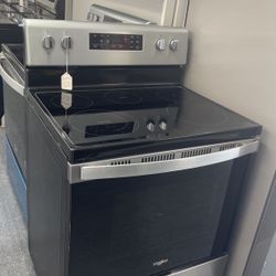 New Scratch And Dent Whirlpool 5 Burner Glass Top Stainless Steel Range. 1 Year Warranty 