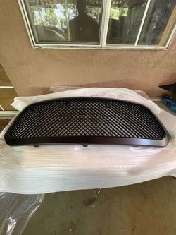 Dodge 2014 1500 Grill
