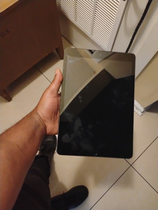 Locked But Is Brand New Want Gone First Come First Served New Apple IpAd  Code Forget Great With Work And Games First Come First Can Have It