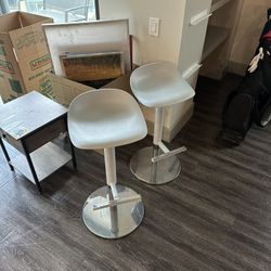 Bar Stools 