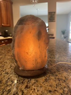 Himalayan salt Lamp